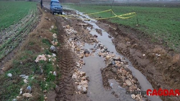 Yağmur yağdı, mezarlar açığa çıktı