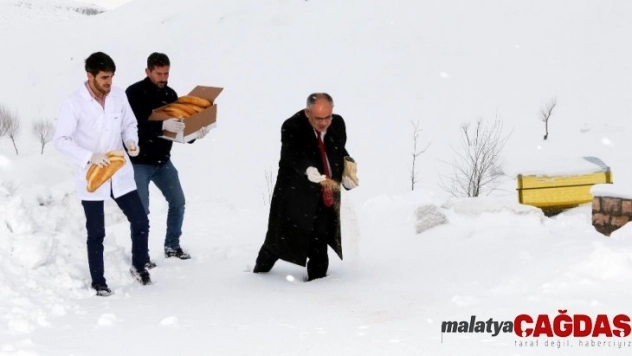 Yahyalı'da yaban hayatına yem desteği