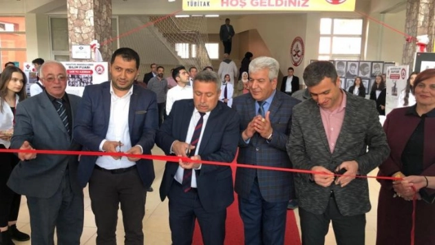 Yakutiye Anadolu Lisesi'nden bilim fuarı