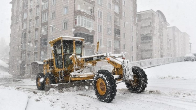 Yakutiye'de kar mesaisi başladı