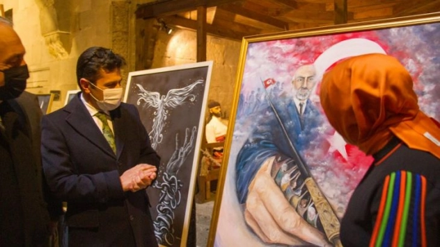 Yakutiye Güzel Sanatlar Lisesinden 'Âkif' temalı resim sergisi