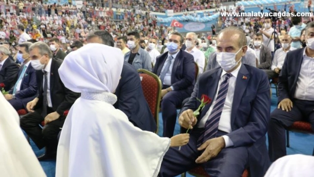 Yalçınkaya TÜGVA'nın programına katıldı