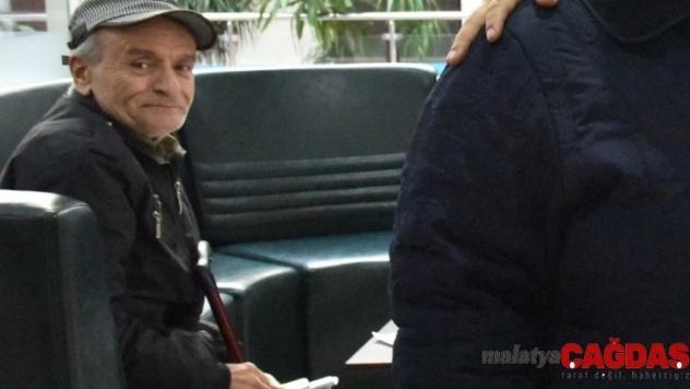 Yalnız yaşayan yaşlı adam evinde ölü bulundu