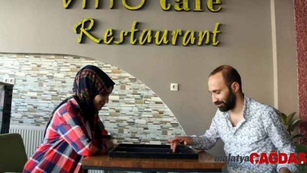 Yardıma muhtaç aile için tavla turnuvası düzenliyorlar