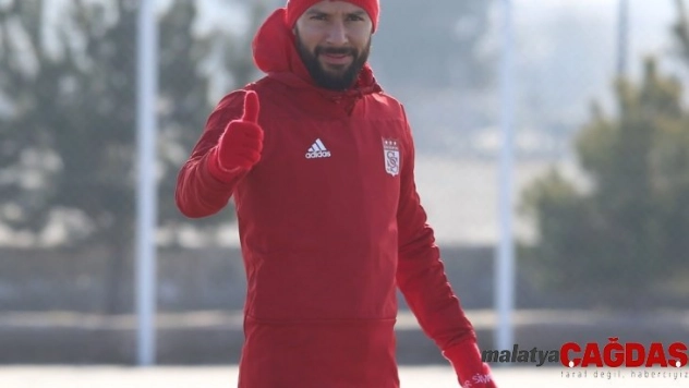 Yasin Öztekin: 'Takıma katkı sağlamak istiyorum'