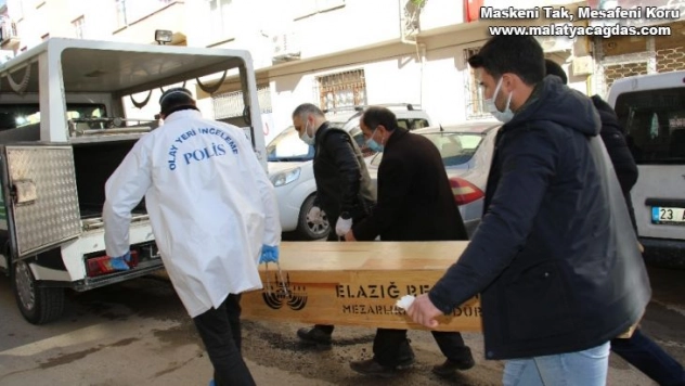 Yaşlı adam evinde ölü bulundu, ondan geriye  köpeği kaldı