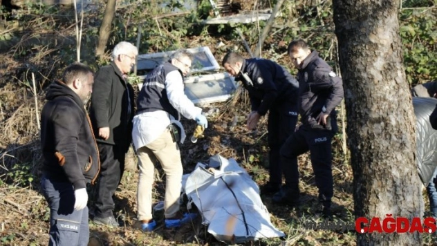 Yaşlı adam komşusunun bahçesinde ölü bulundu