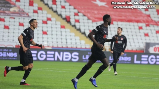 Yatabare ligdeki 9. golünü attı