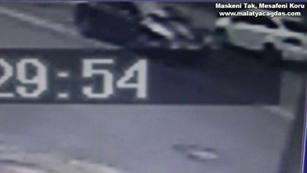 Yaya geçidinde çarptı, metrelerce sürükledi