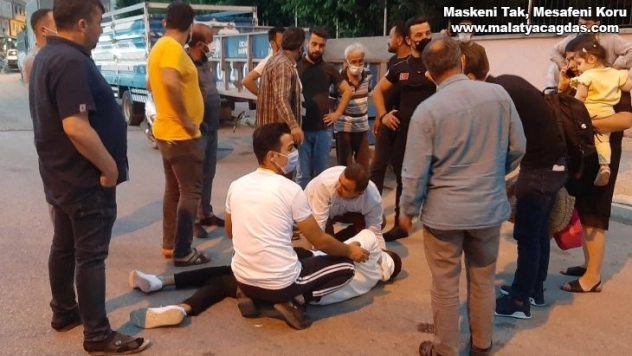 Yayaya çarpmamak için motosikleti devirdi: 1 yaralı