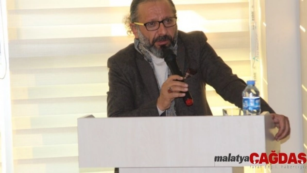 Yazar Sinan Yağmur, Yüksekova'da sevenleri ile buluştu