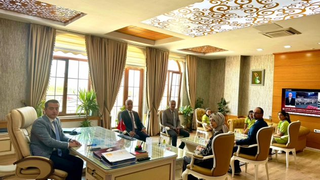 Yazıhan Kaymakamı Osman Kurt'a İlköğretim Haftası Ziyareti