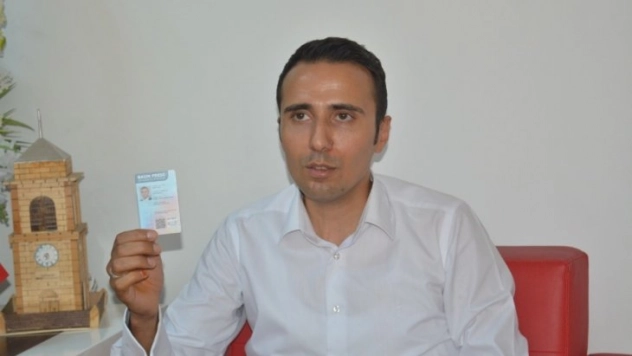 Yeni basın kartlarının dağıtımına başlandı