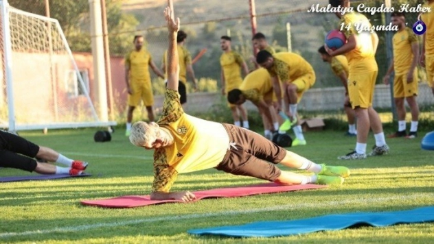 3 Arjantinli futbolcu ile anlaşamaya vardı