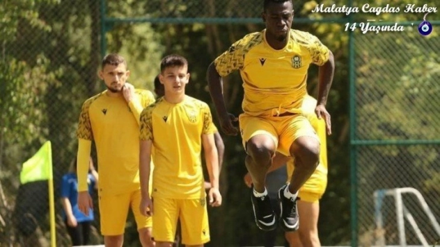 6 takviye yaparken, 7 futbolcuyla da yollarını ayırdı