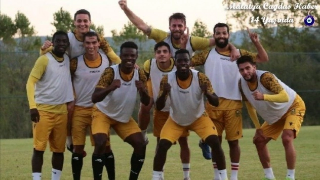 4 futbolcuyla yollar ayrılacak