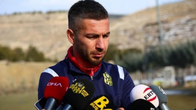 Adem Büyük ile yollarını ayırdı