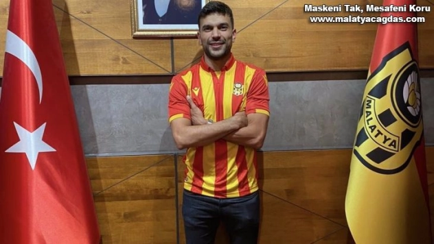 Oussama Haddadi'yi renklerine bağladı