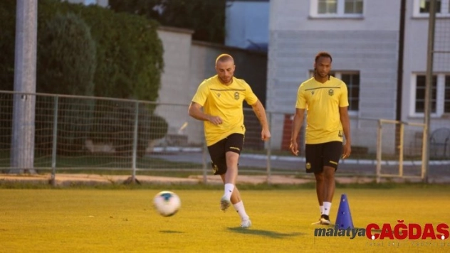 Yeni Malatyaspor, Partizan maçının taktiğini çalıştı