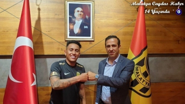 Perulu Cueva ile sözleşme imzaladı