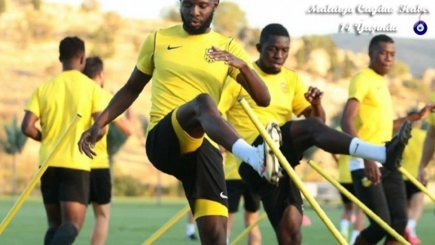 Trabzonspor maçında galibiyetle tanışmak istiyor