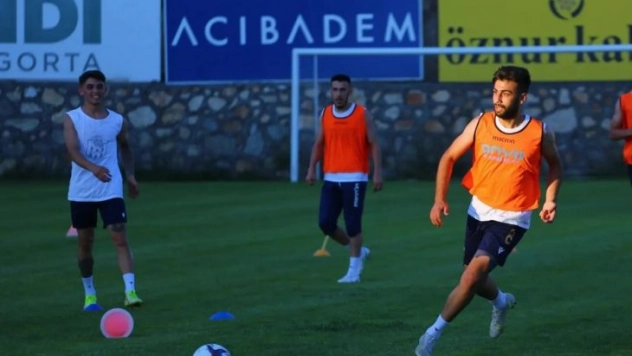 Yeni sezon çalışmalarını sürdürdü