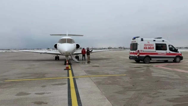 Yenidoğan bebek uçak ambulansla Konya'ya sevk edildi