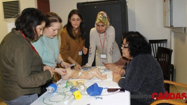Yenidoğan canlandırma eğitimine katılanlar sertifikalandırıldı
