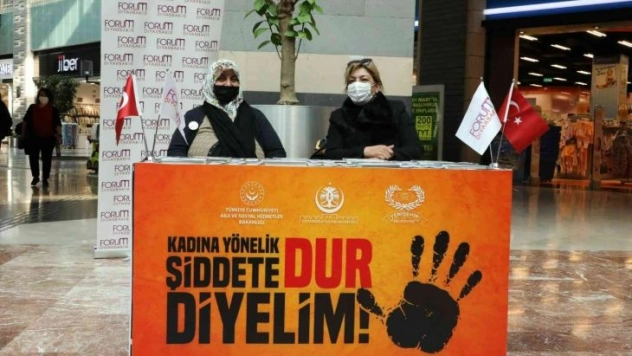 Yenişehir Belediyesi kadına yönelik şiddeti önleme farkındalık etkinliği düzenledi