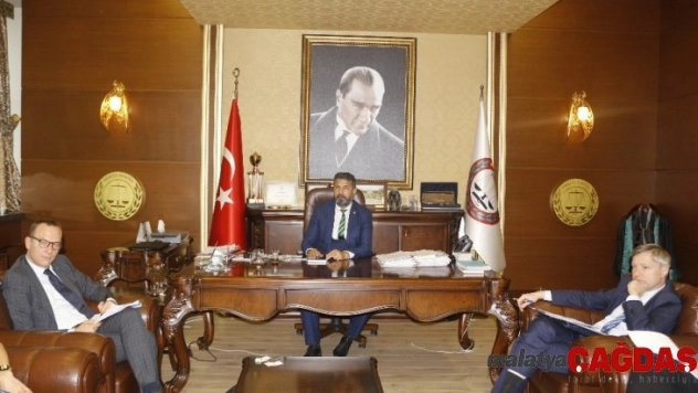 Yeşilboğaz: 'Mülteci sorunlarının çözümünde Türkiye ve Avrupa işbirliği yapmalı'