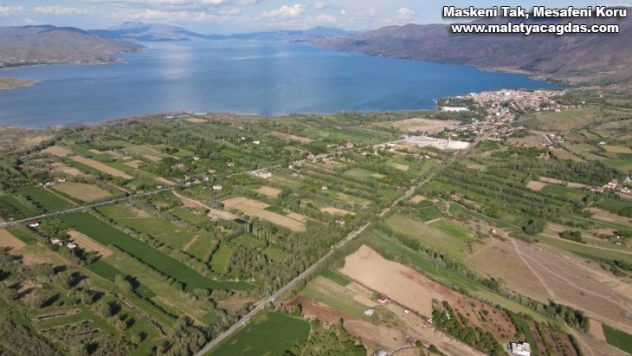 Yeşile bürünen Sivrice muhteşem doğasıyla cezbediyor