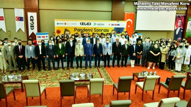 81 kentten 90 öğrenciyi Pandemi sonrası gençlik formunda ağırlıyor