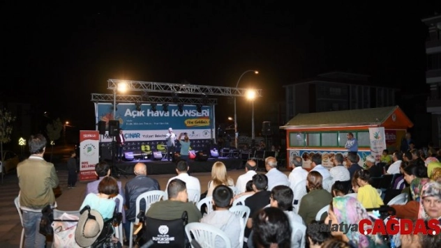 Yeşilyurt Belediyesi açık hava konseri ilgi gördü