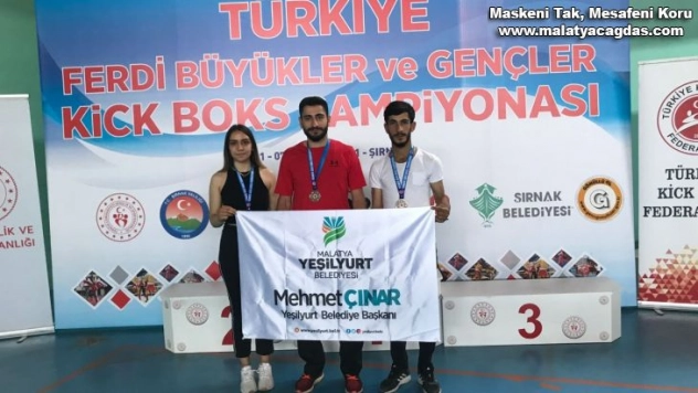 Kıck-boks sporcuları, Şırnak'tan başarılarla döndü