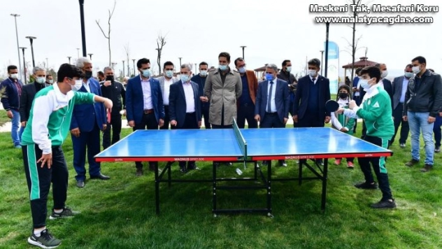 Yeşilyurt Belediyesi, masa tenisi etkinliği düzenledi