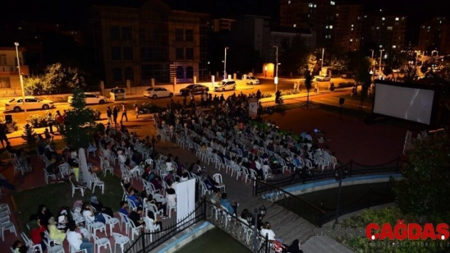 Yeşilyurt Belediyesinden Açık hava sinema günleri