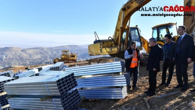 Yeşilyurt Belediyesi'nden 5 noktaya güneş enerji santrali