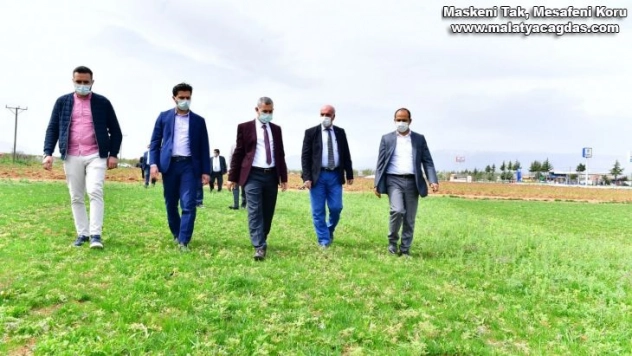 Yeşilyurt Belediyesi, tarımsal üretime hız verdi