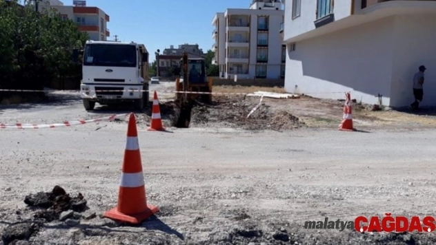 Yeşilyurt Mahallesinde içme suyu hattı döşeme çalışması