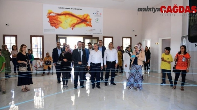 Yeşilyurt'ta 900 öğretmene deprem eğitimi veriliyor