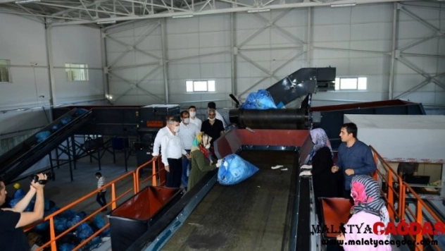 Yeşilyurt'ta atık dönüşümü ile 25 bini aşkın ağaç kurtarıldı