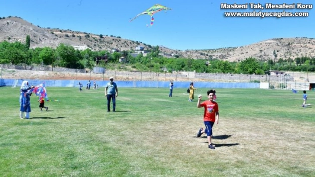 Babalar gününe özel uçurtma şenliği