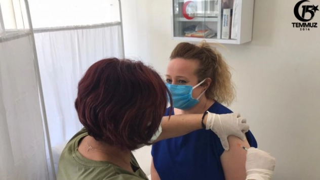 Yeşilyurt'ta belediye personeli aşılanıyor