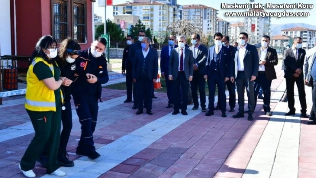 Yeşilyurt'ta gerçeğini aratmayan deprem tatbikatı