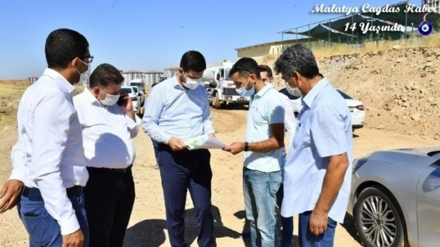 Yeşilyurt'ta yol çalışmalarına önem