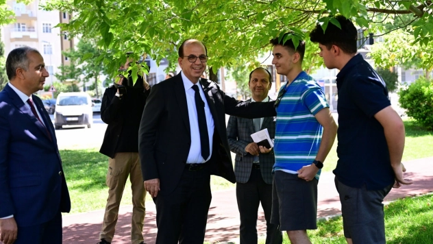 Yeşilyurt'un Yeşil Kimliği Güçleniyor: Parklara Modern Dokunuş