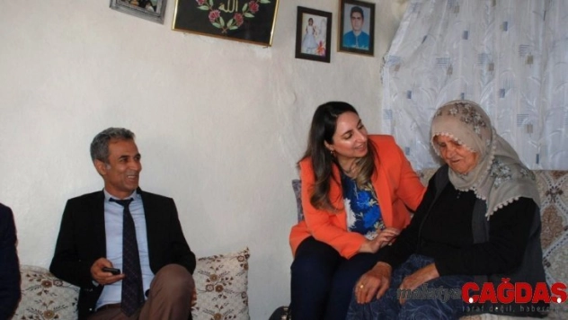 Yeşim Pekmez şehit aileleriyle bir araya geldi