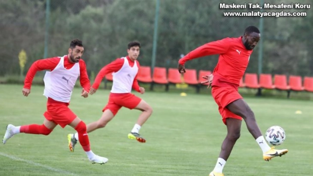 Yiğidolar günü üç idmanla tamamladı