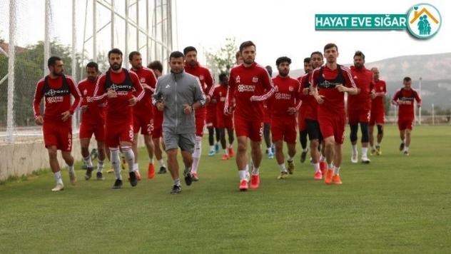 Yiğidolar hız kesmiyor