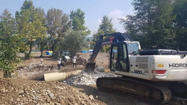 Yıkılan köprü yeniden yapıldı